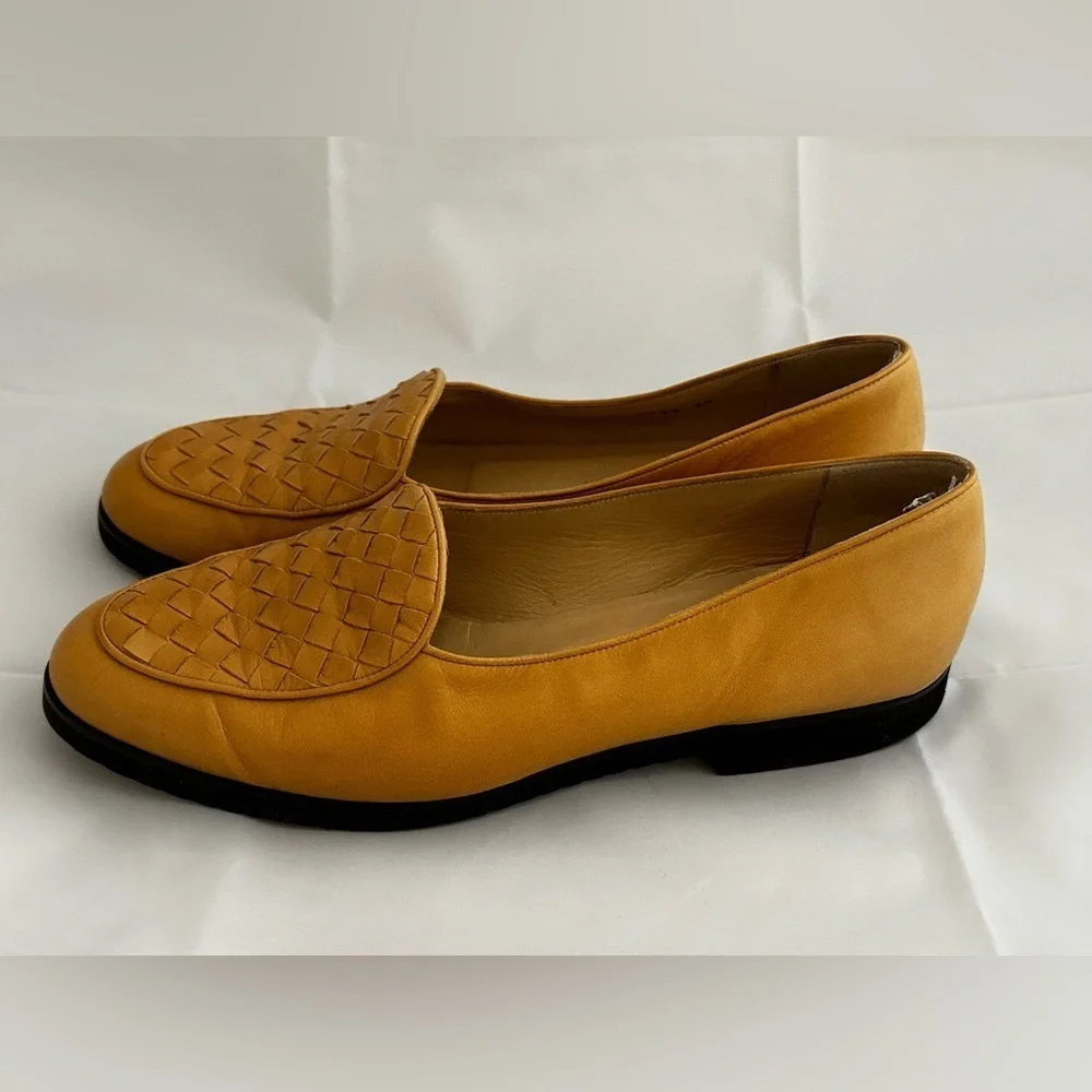 Bottega Veneta Tan Leather Loafers | Women’s | 39 - Picture 5 of 10